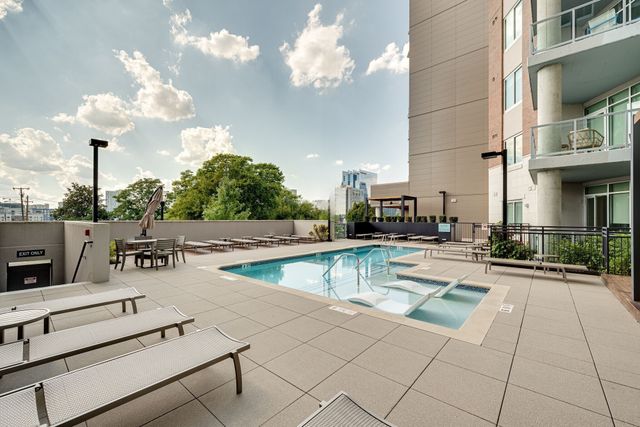 20 Rutledge St Apt 606, Nashville, TN 37210