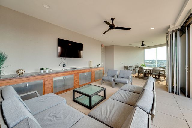 20 Rutledge St Apt 606, Nashville, TN 37210