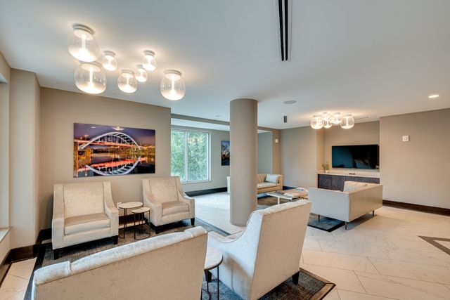 20 Rutledge St Apt 606, Nashville, TN 37210