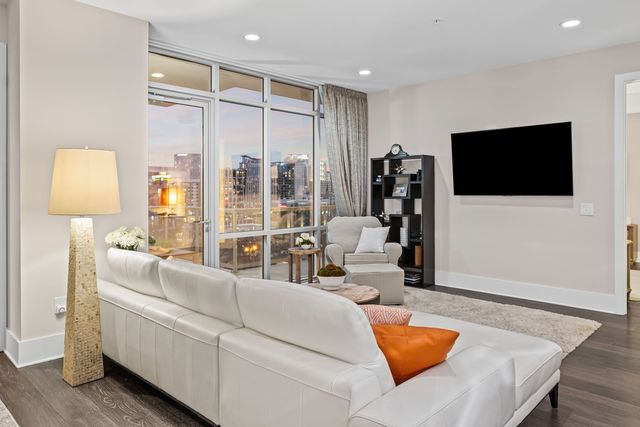 20 Rutledge St Apt 606, Nashville, TN 37210