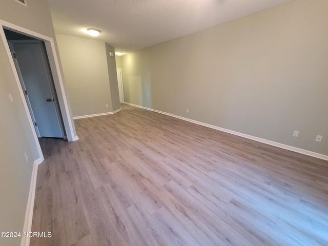 4220 Wilshire Boulevard 106, Wilmington, NC 28403