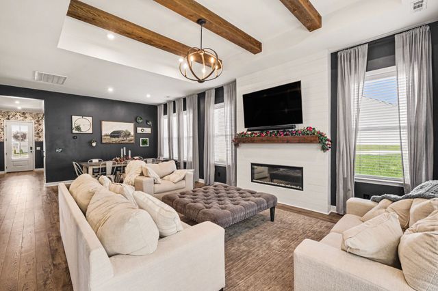 1715 Merkel Rd, Columbia, TN 38401