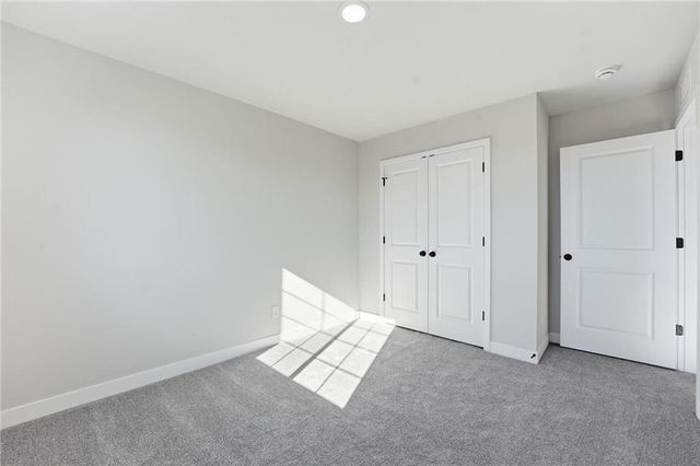 20529 Newcastle Street, Spring Hill, KS 66083