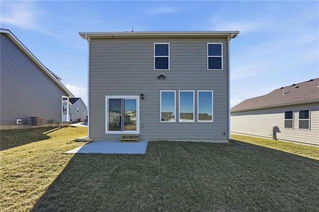 20529 Newcastle Street, Spring Hill, KS 66083