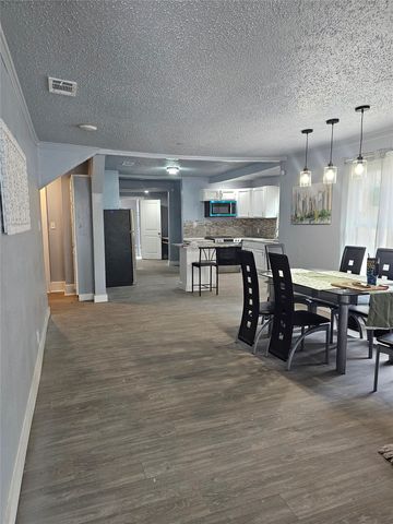 2251 Harding Street, Dallas, TX 75215