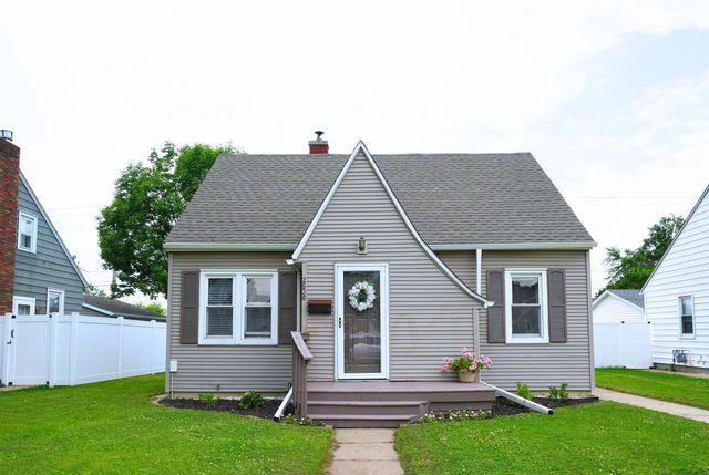 2608 26th STREET S, La Crosse, WI 54601
