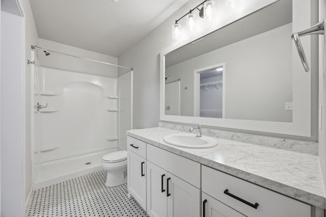 6683 28th Street S, Fargo, ND 58104