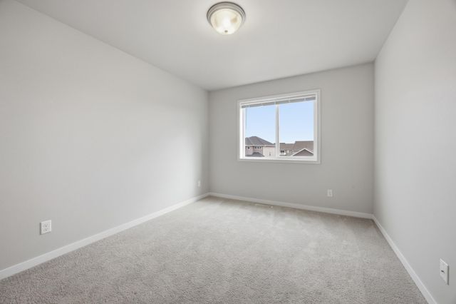 6683 28th Street S, Fargo, ND 58104