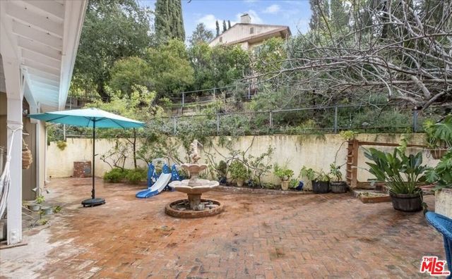 4635 Esparto Street, Woodland Hills, CA 91364