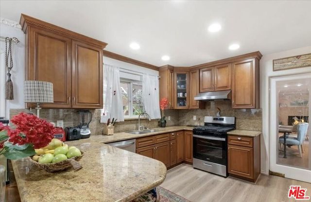 4635 Esparto Street, Woodland Hills, CA 91364