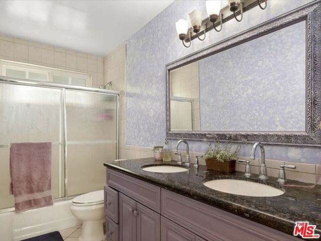 4635 Esparto Street, Woodland Hills, CA 91364