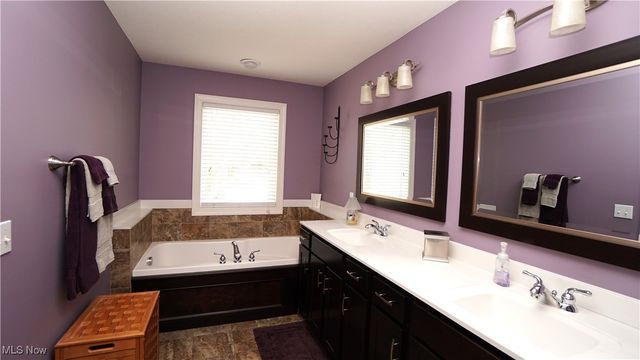 1405 Hidden Lake Boulevard, Akron, OH 44312