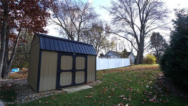 1405 Hidden Lake Boulevard, Akron, OH 44312