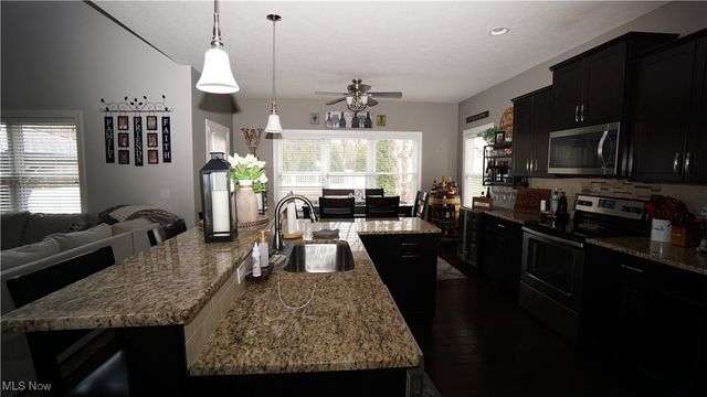 1405 Hidden Lake Boulevard, Akron, OH 44312