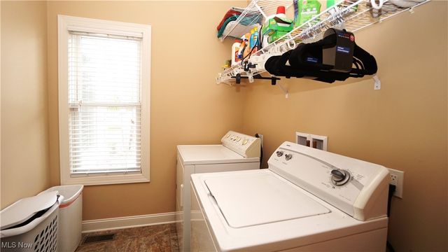 1405 Hidden Lake Boulevard, Akron, OH 44312