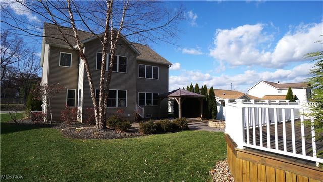 1405 Hidden Lake Boulevard, Akron, OH 44312