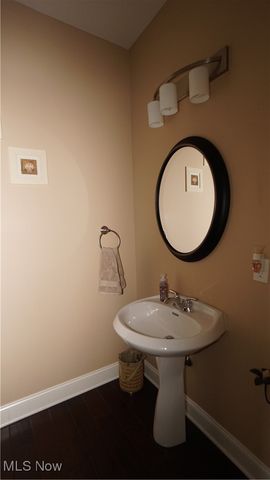 1405 Hidden Lake Boulevard, Akron, OH 44312