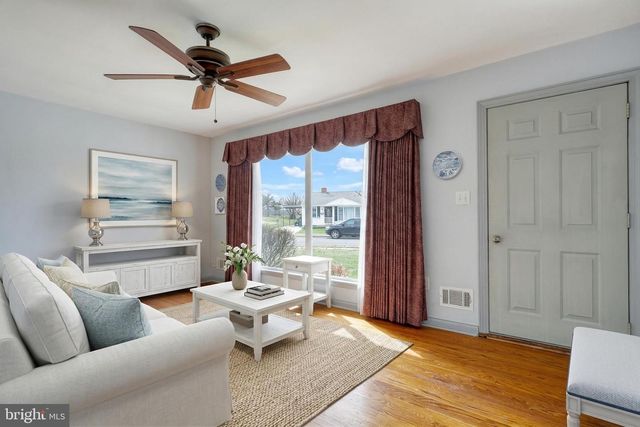 30 LINCOLN DR, Hanover, PA 17331