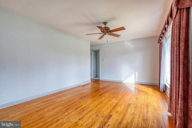 30 LINCOLN DR, Hanover, PA 17331