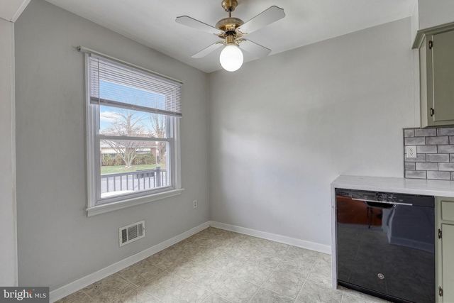 30 LINCOLN DR, Hanover, PA 17331