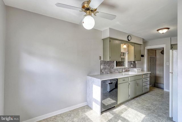 30 LINCOLN DR, Hanover, PA 17331