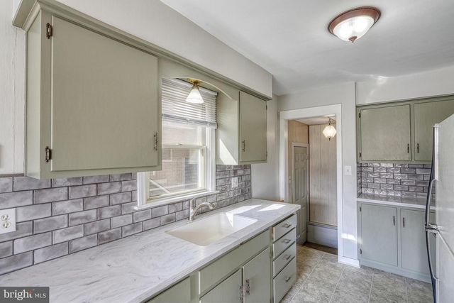 30 LINCOLN DR, Hanover, PA 17331