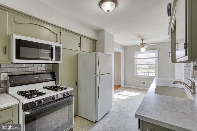 30 LINCOLN DR, Hanover, PA 17331