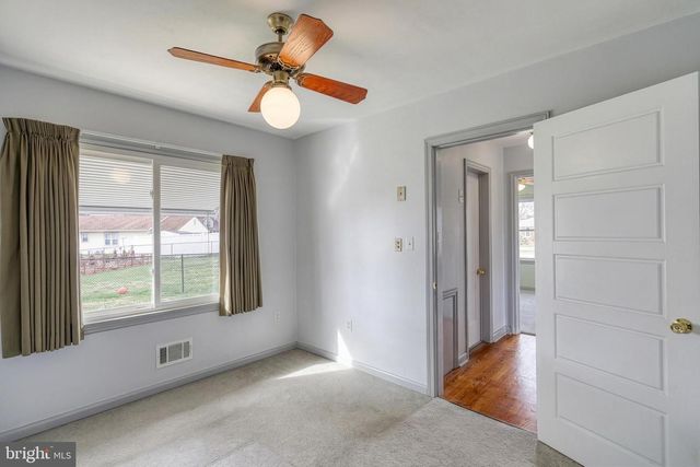 30 LINCOLN DR, Hanover, PA 17331