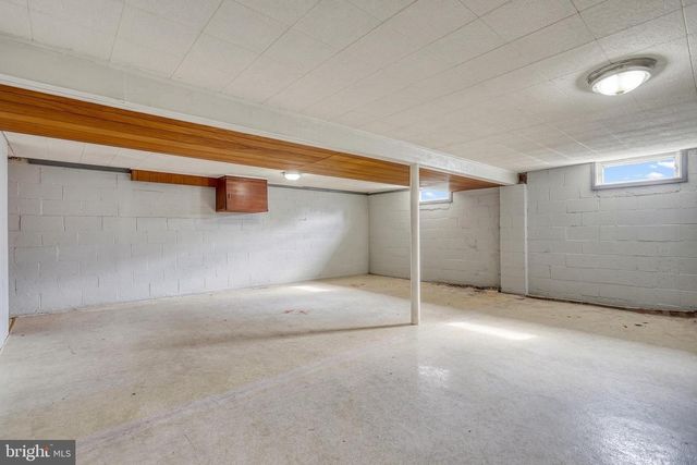 30 LINCOLN DR, Hanover, PA 17331