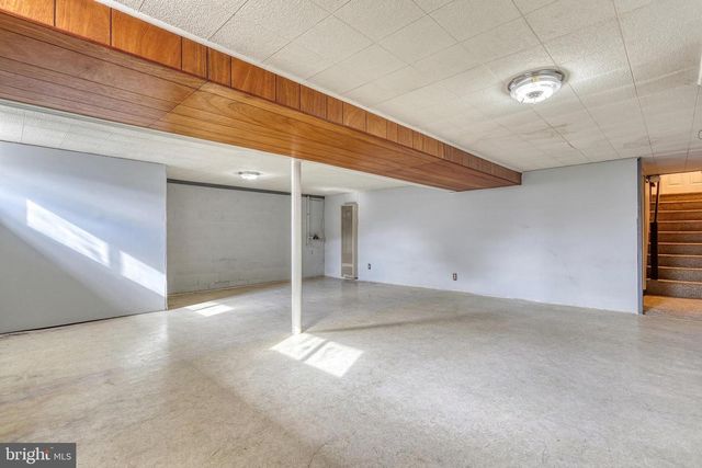 30 LINCOLN DR, Hanover, PA 17331