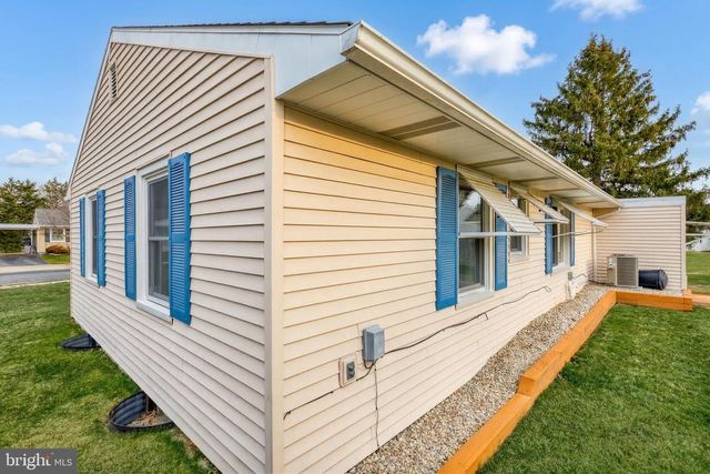 30 LINCOLN DR, Hanover, PA 17331