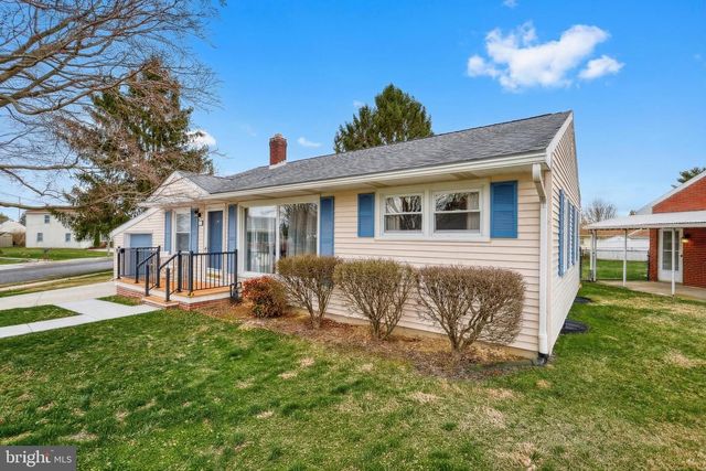 30 LINCOLN DR, Hanover, PA 17331