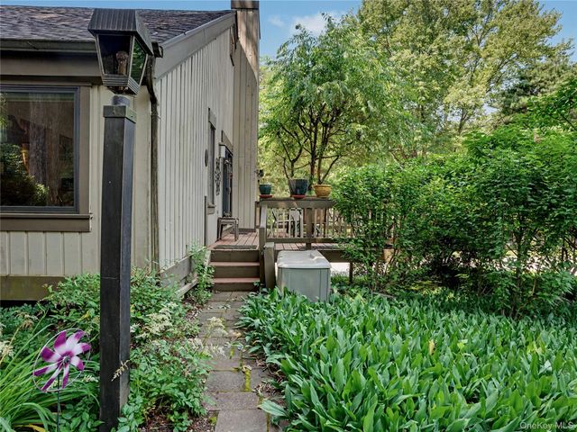 128 Heritage Hills Drive B, Somers, NY 10589