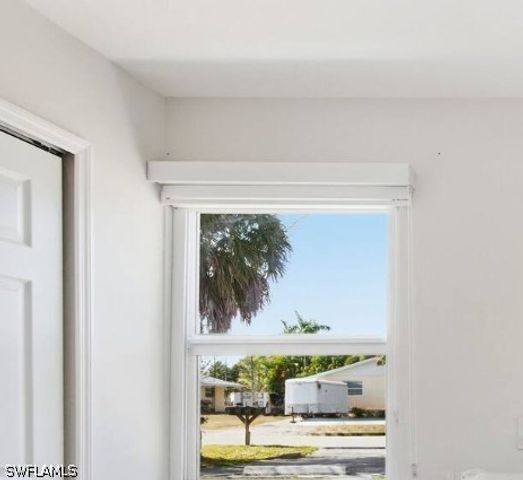 2147 Washington AVE C, Naples, FL 34112