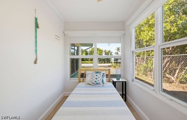 2147 Washington AVE C, Naples, FL 34112