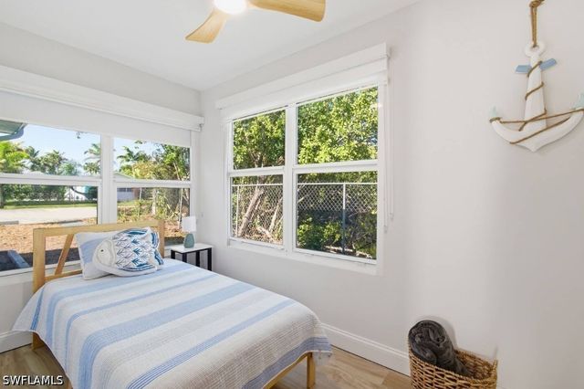 2147 Washington AVE C, Naples, FL 34112