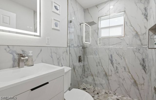 2147 Washington AVE C, Naples, FL 34112