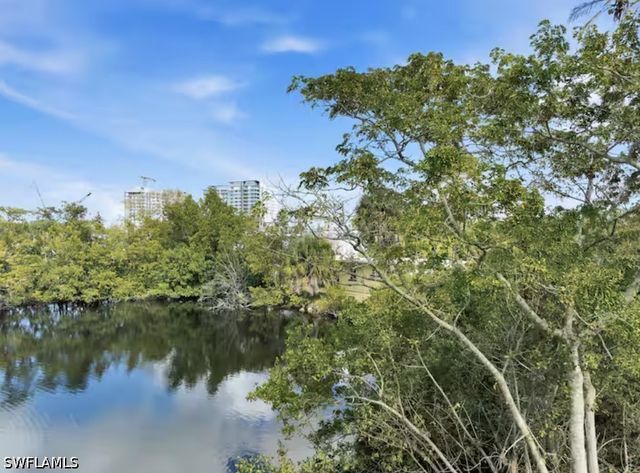 2147 Washington AVE C, Naples, FL 34112