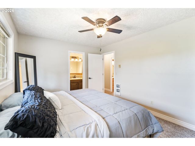 16127 Ne CAPLES Rd, Brush Prairie, WA 98606