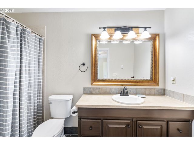 16127 Ne CAPLES Rd, Brush Prairie, WA 98606