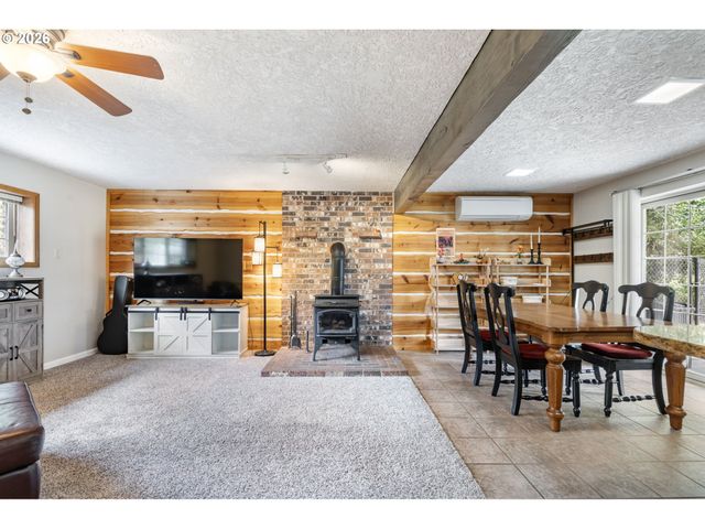 16127 Ne CAPLES Rd, Brush Prairie, WA 98606