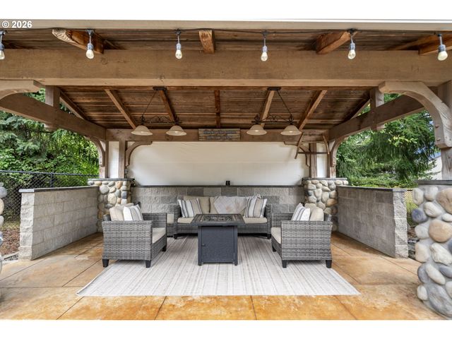 16127 Ne CAPLES Rd, Brush Prairie, WA 98606
