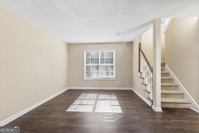 1319 Vine Circle, Mcdonough, GA 30253