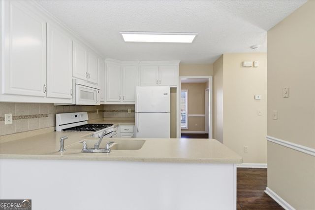 1319 Vine Circle, Mcdonough, GA 30253