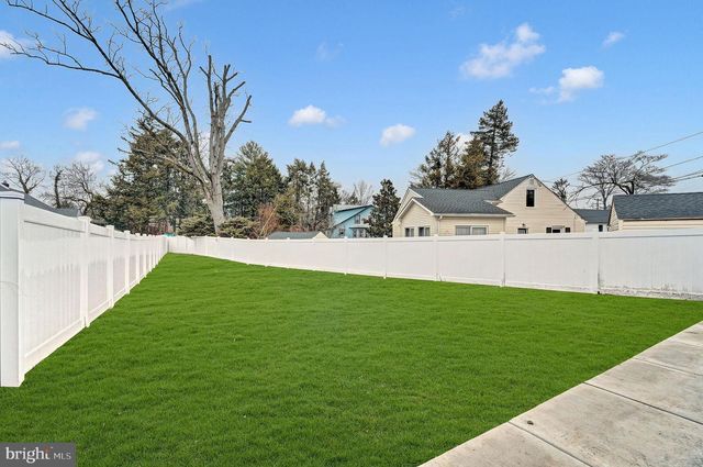 300 HINCHMAN AVE, Cherry Hill, NJ 08002