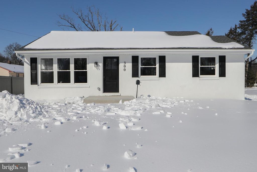 300 HINCHMAN AVE, Cherry Hill, NJ 08002