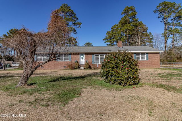 3305 Evelyn Drive, Kinston, NC 28504