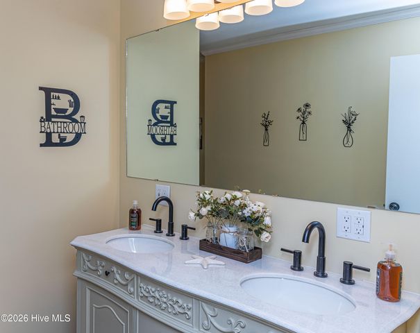 3305 Evelyn Drive, Kinston, NC 28504