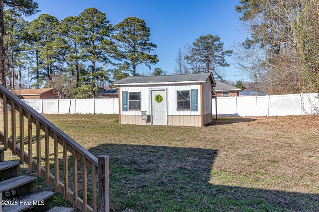 3305 Evelyn Drive, Kinston, NC 28504