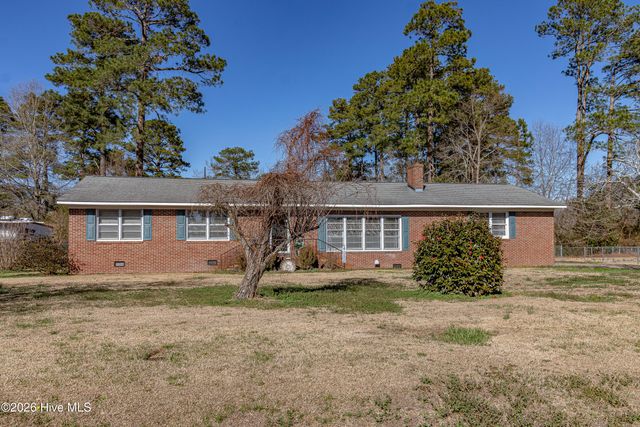 3305 Evelyn Drive, Kinston, NC 28504